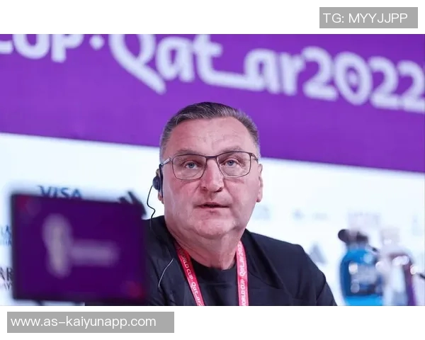 东体报道米赫涅维奇或将执掌国足足协对此传闻保持沉默